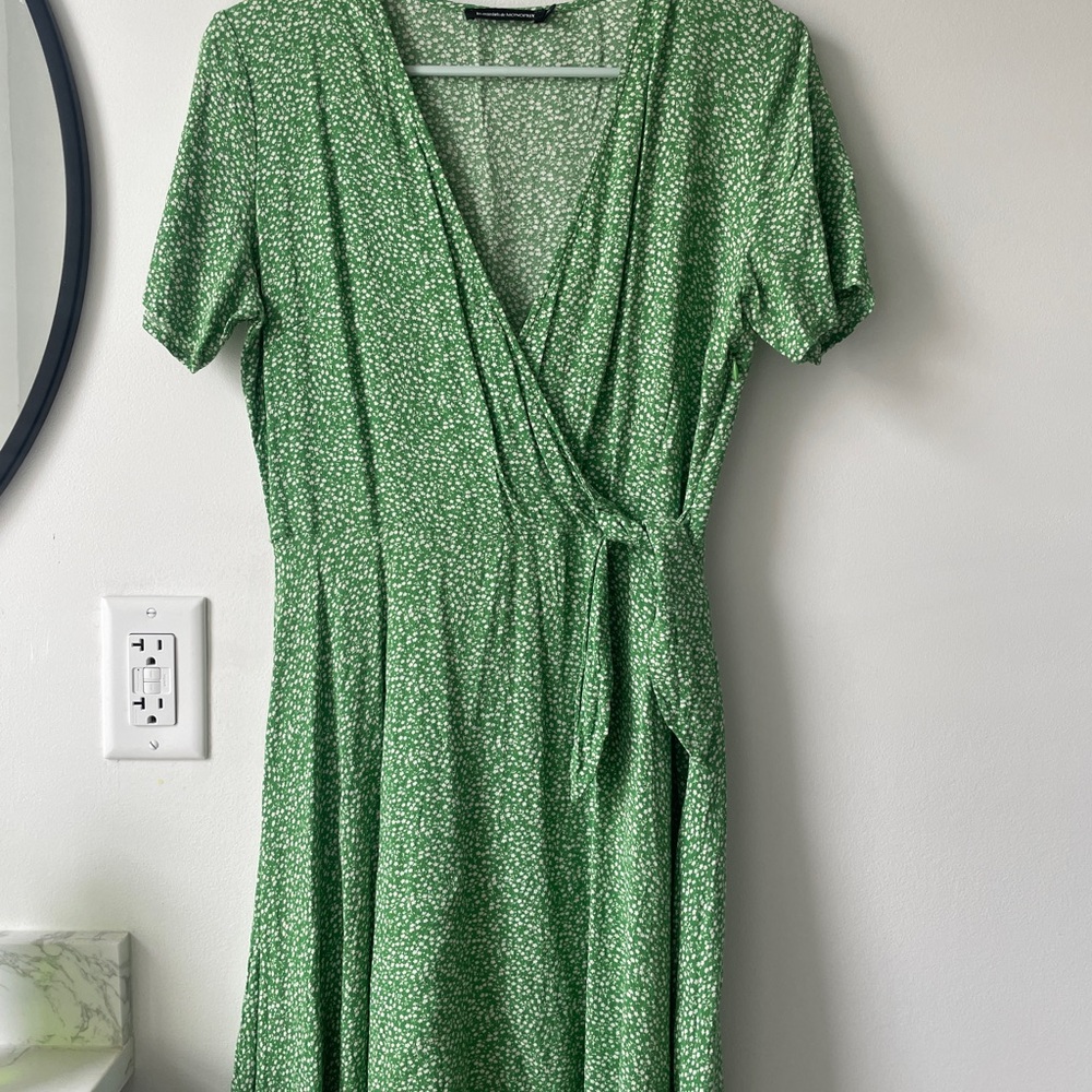 Green Floral Print Wrap Dress - French girl style! 🇫🇷